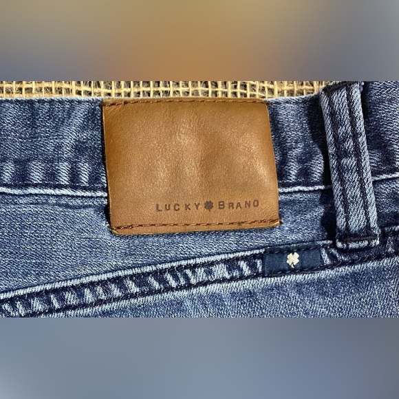 Lucky Brand Jeans Men’s Size 36/32 Blue 221 Original Straight 4 Pockets Stretch - Picture 7 of 9